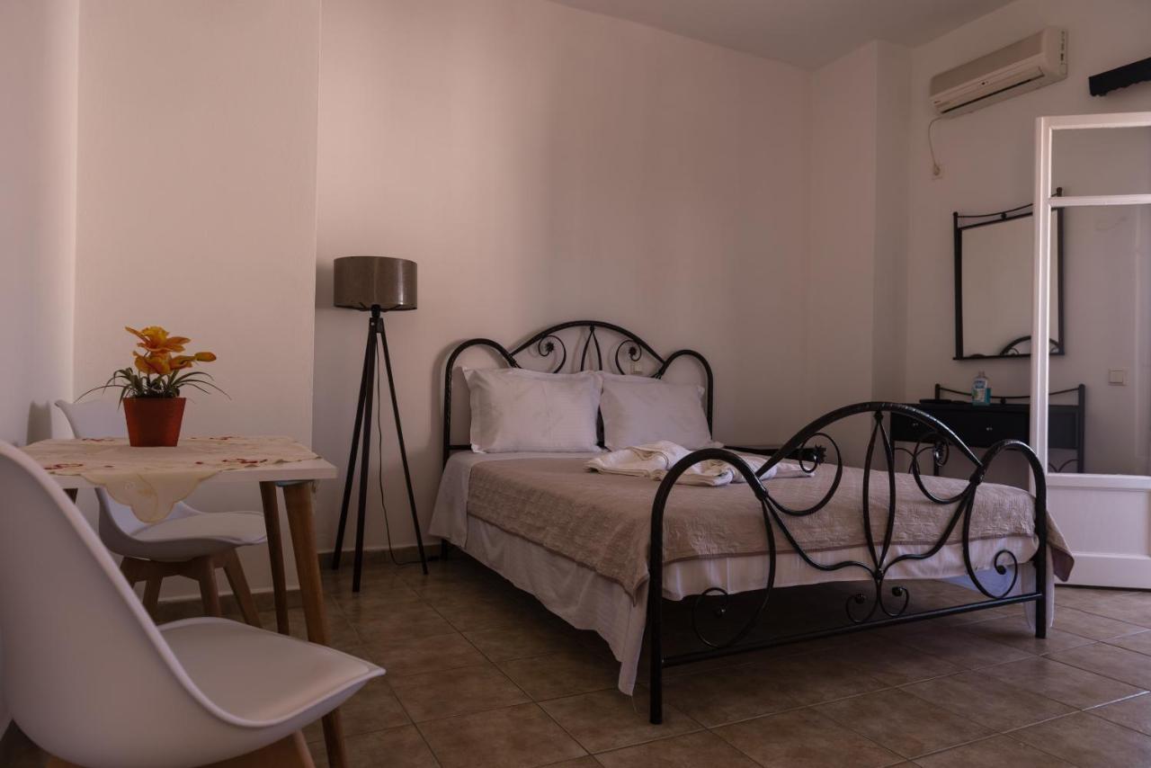 Anastasia Rooms Adamantas  Luaran gambar