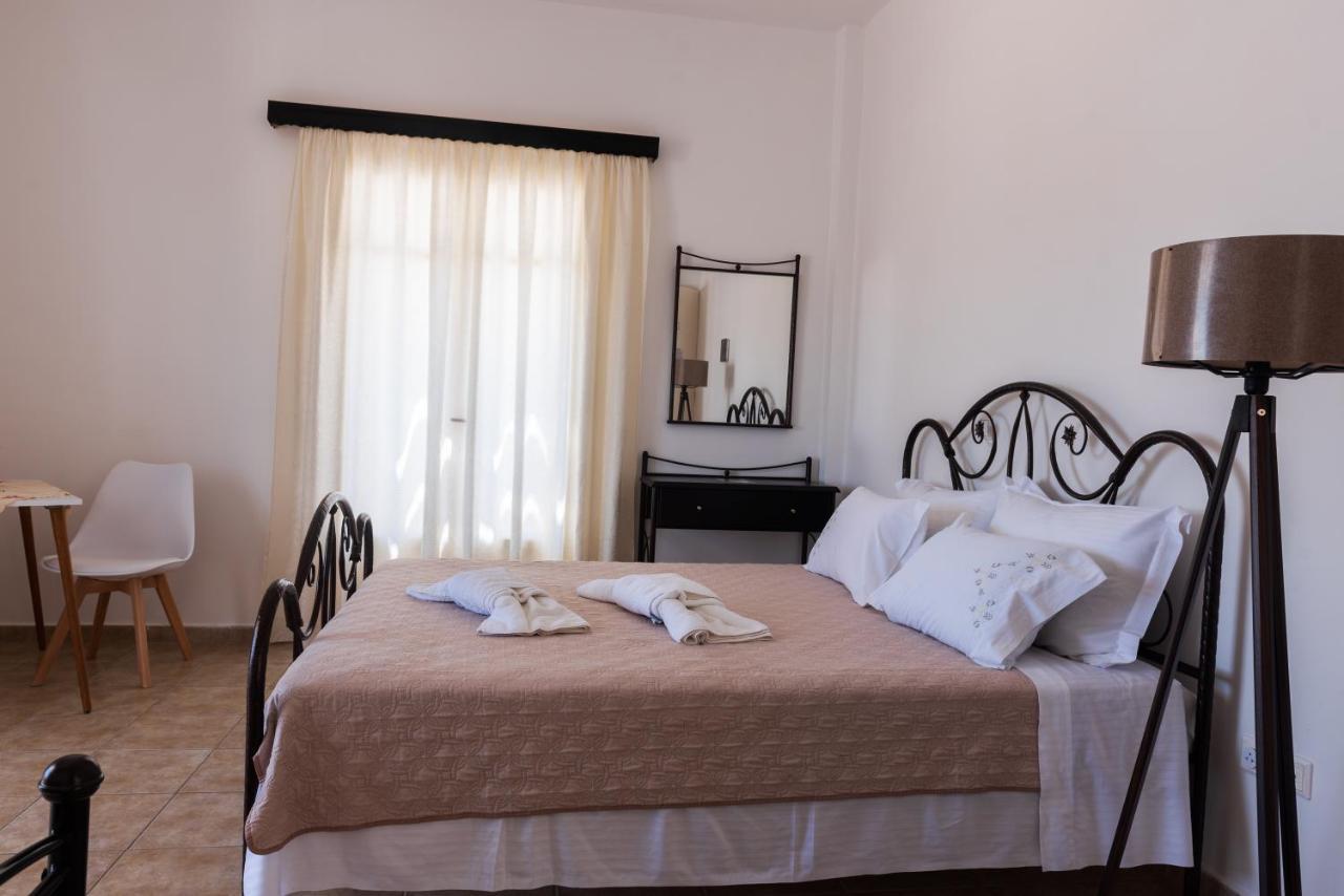 Anastasia Rooms Adamantas  Luaran gambar